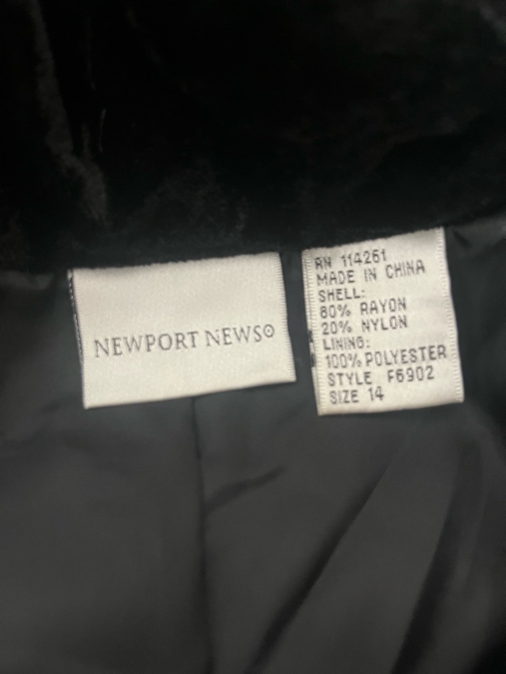 Newport News Black Velvet Short Sleeve  Jacket - Picture 8 of 8